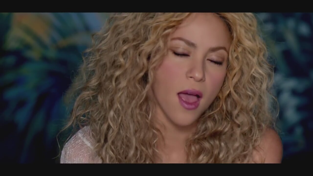Shakira - Cant Remember to Forget You ft Rihanna video