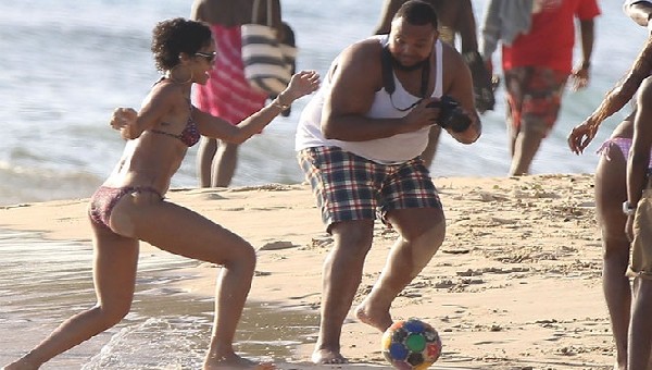 Rihanna Futbola Merak Saldı .