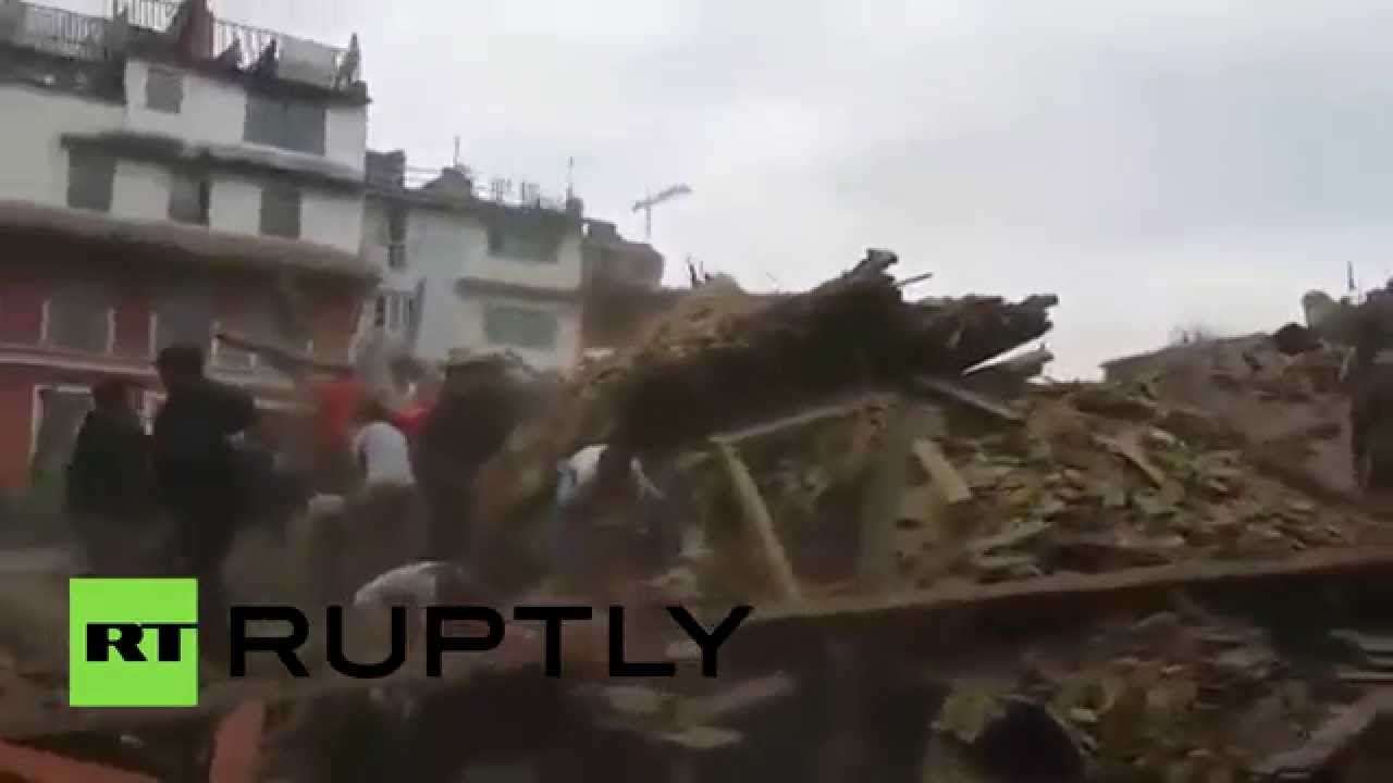 Nepal 7 8 büyüklüğündeki depremle sallandı En az 1 500